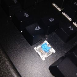 Onn. 100% Keyboard Blue Swicths