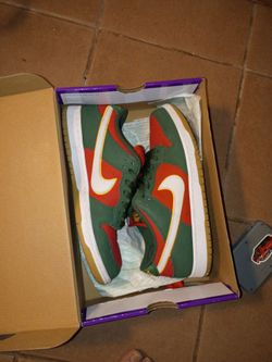 9.5 Nike sb Seattle Sonics