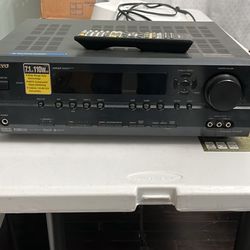 Onkyo HT-R540 receiver with remote. pre-out subwoofer, surround sound speaker, cd tape video