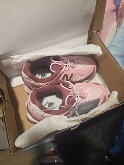 New balance 9060 kids shoe pink red