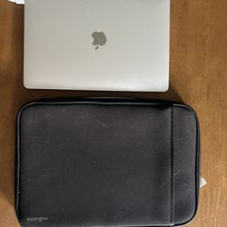 13in 8GB MacBook Pro (Two Thunderbolt 3 ports) 