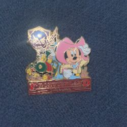 Minnie Frontierland Disney Pin