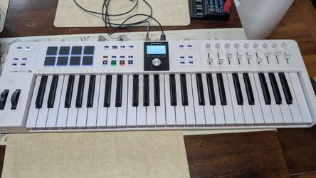Arturia Keylab Essentials 49