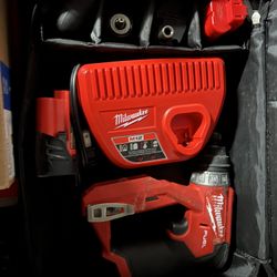 Milwaukee M12 Drill With Attachments 