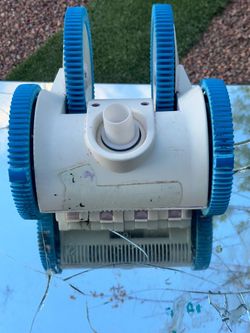4 wheel pool cleaner