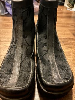 Black Boots
