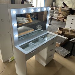 Makeup Vanity with Hollywood Lights Built-in, 6 Drawers, Wide Hollywood Mirror, Glam Glass Top, White Vanity Makeup Desk for Bedroom