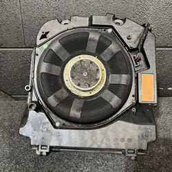 BMW 6 F13 5 SERIES F10 RHD SUBWOOFER SPEAKER 6(contact info removed)-02 550I 550XI