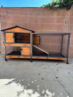 Rabbit Hutch / Cage
