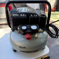 📌Metabo HPT | Shop the Collection The Tank 6-Gallon Portable Electric 200 PSI Pancake Air Compressor) 👉PRECIO FIRME NO MENOS👉$180