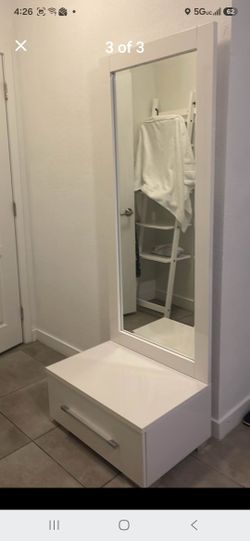 Modern White Vanity Mirror with Storage Drawer – Excellent Condition