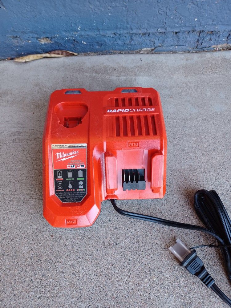 RAPID CHARGER MILWAUKEE 