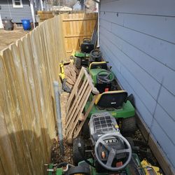 John Deere Lawn Tractors 