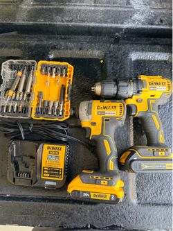 20V MAX Lithium-Ion Cordless 2-Tool Combo Kit with (2) Batteries, Charger, Kitbag & bits