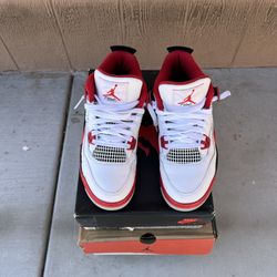 Jordan 4 Retro Fire Reds