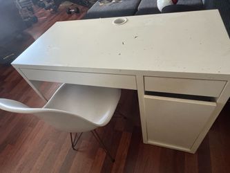 White Desk & Chair
