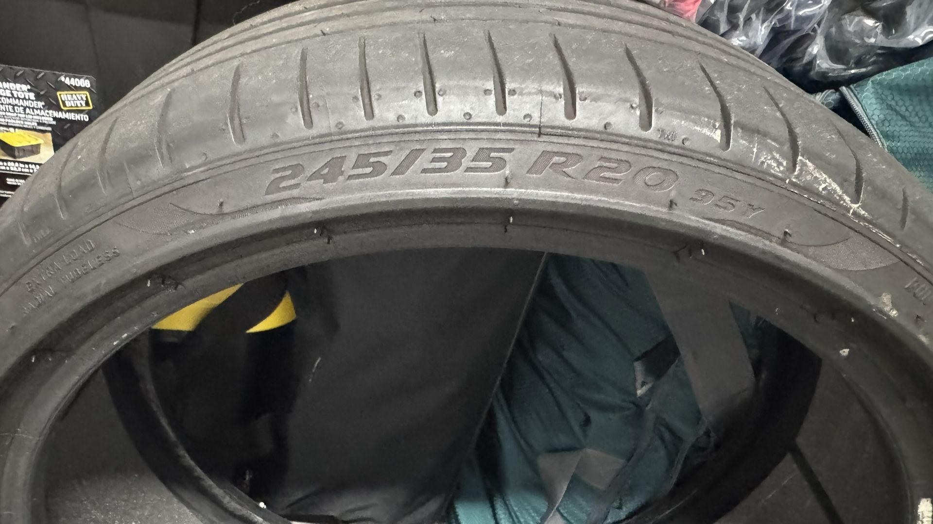 (2) Pirelli 245 35 R20 Run Flats