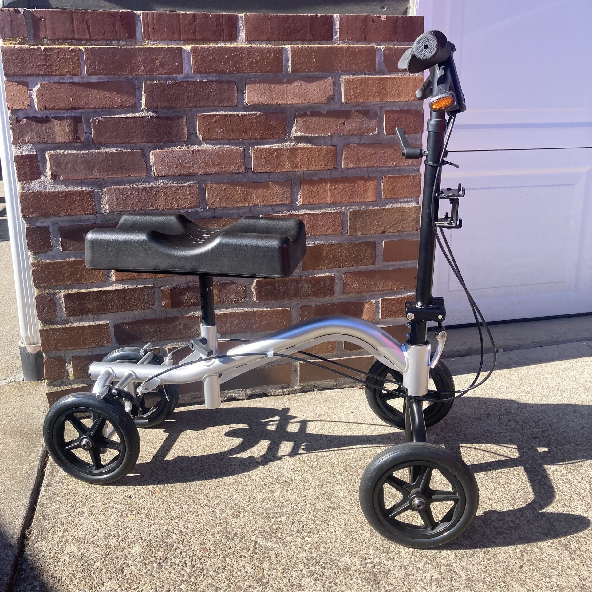 Knee Scooter.