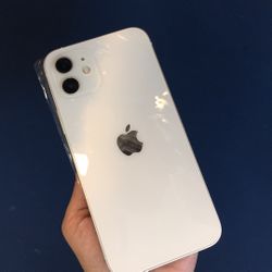 iPhone 12 64GB Unlocked Like New