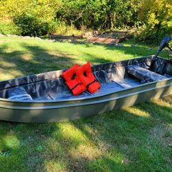 12' SmokerCraft Aluminum Boat With 45lb Thrust MinnKota Electric Motor 
