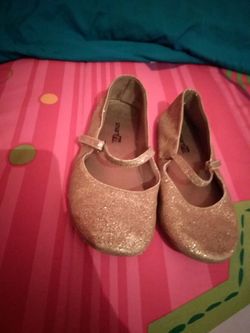 Size 12 gold flats