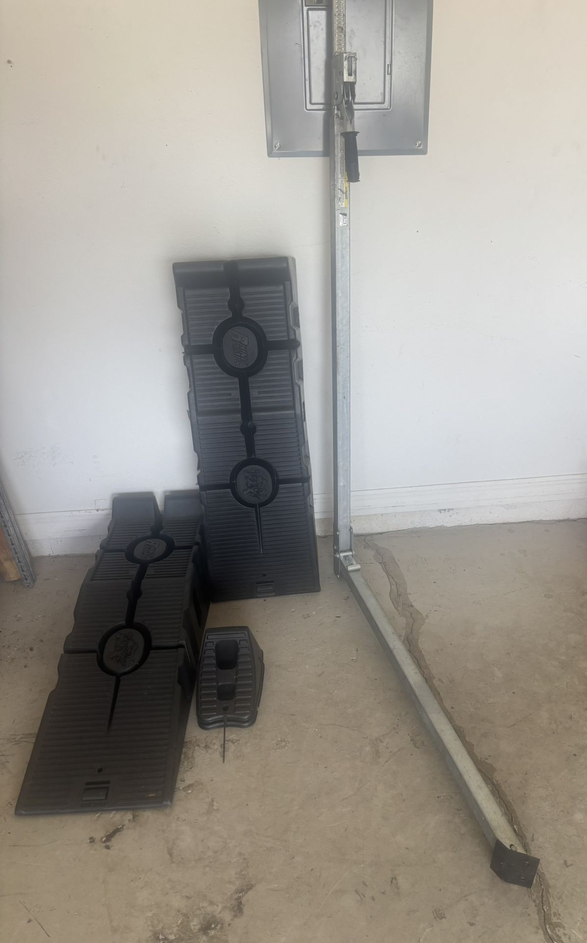 Vehicle ramp And Hi Lift Jack