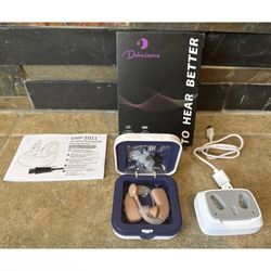 Hearing Aids w Charging Base New 