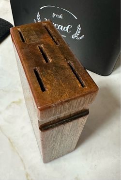 5 slotted knife block wooden 9x5