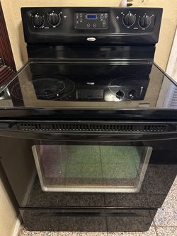 Whirlpool Black Electric Stove / Oven – Works Great 🔥