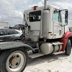 2004 Columbia  daycab TRADE OR SALE $6k OBO