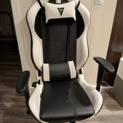 Vertagear Racing Series S-Line SL2000 Gaming Chair