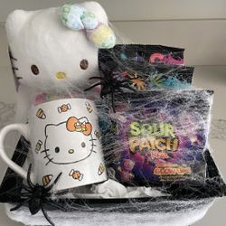 Hello Kitty Spooky Boo Basket