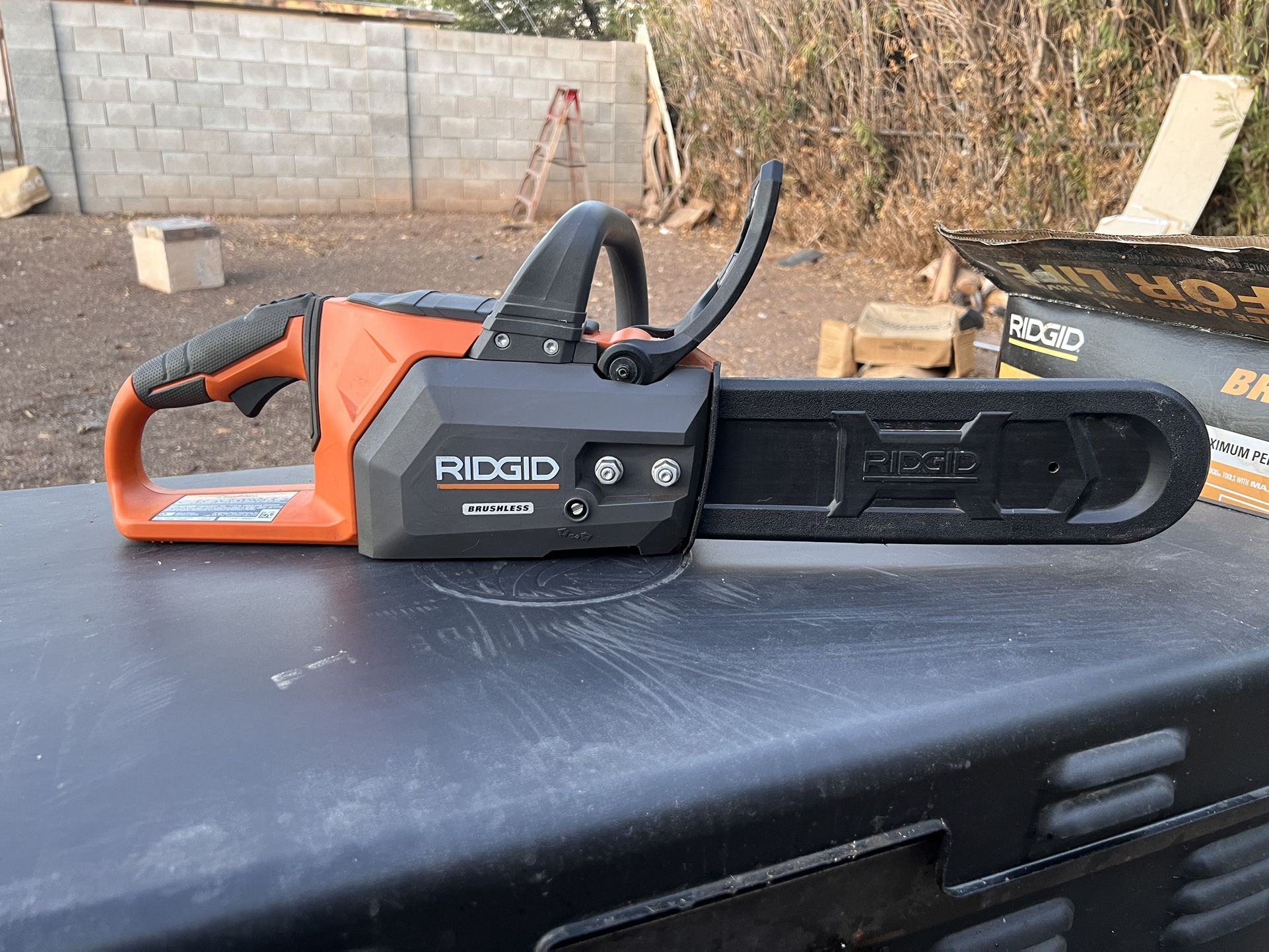 RIDGID Electric 12in. Chainsaw 18V (Tool Only)