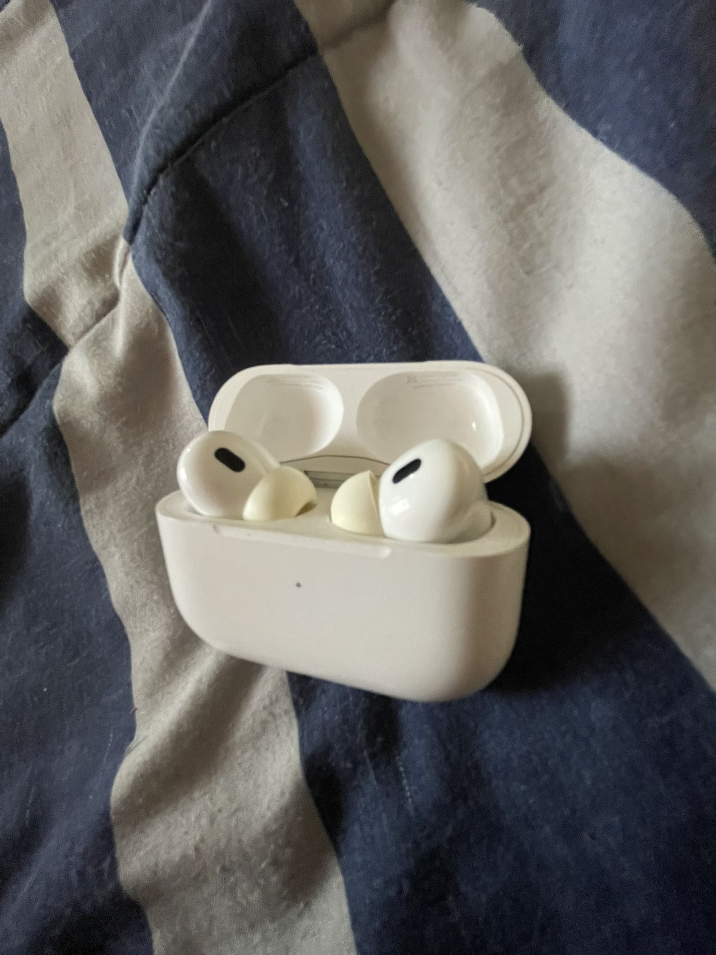 Apple AirPod Pros 2nd Gen