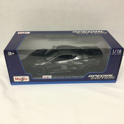 Maisto 2020 Chevy Chevrolet Corvette Stingray Coupe Dark Gray/Black Car 1/18 NIB