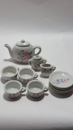 Miniature porcelain doll house tea set 13 pieces