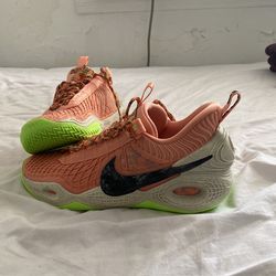 Nike Cosmic 
