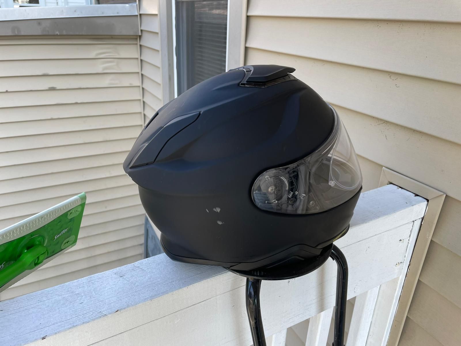 Casco Protector With Bluetooth $350