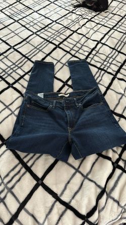 Levi Skinny Jean - New 