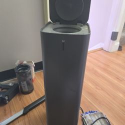 Samsung Clean Station Works Great. Price NEGOTIABLE