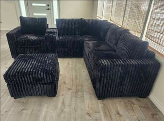 NEW  SECTIONAL SOFA