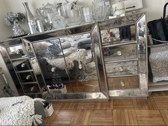 Glam Mirrored Buffet / Sideboard – Beveled Mirror, Drawers & Cabinets