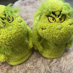 Grinch Slippers 