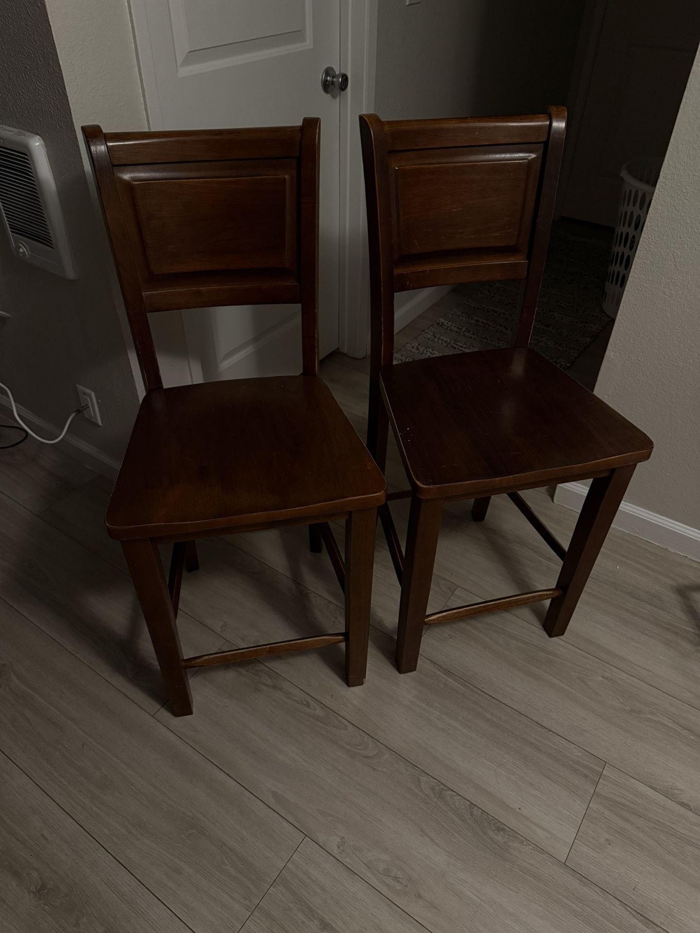 Set Of 2 Wooden Chairs 