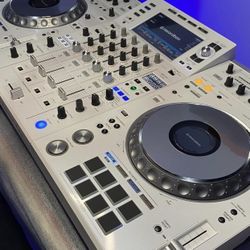 PioneerXdJ-XZ (white) With RekordBox