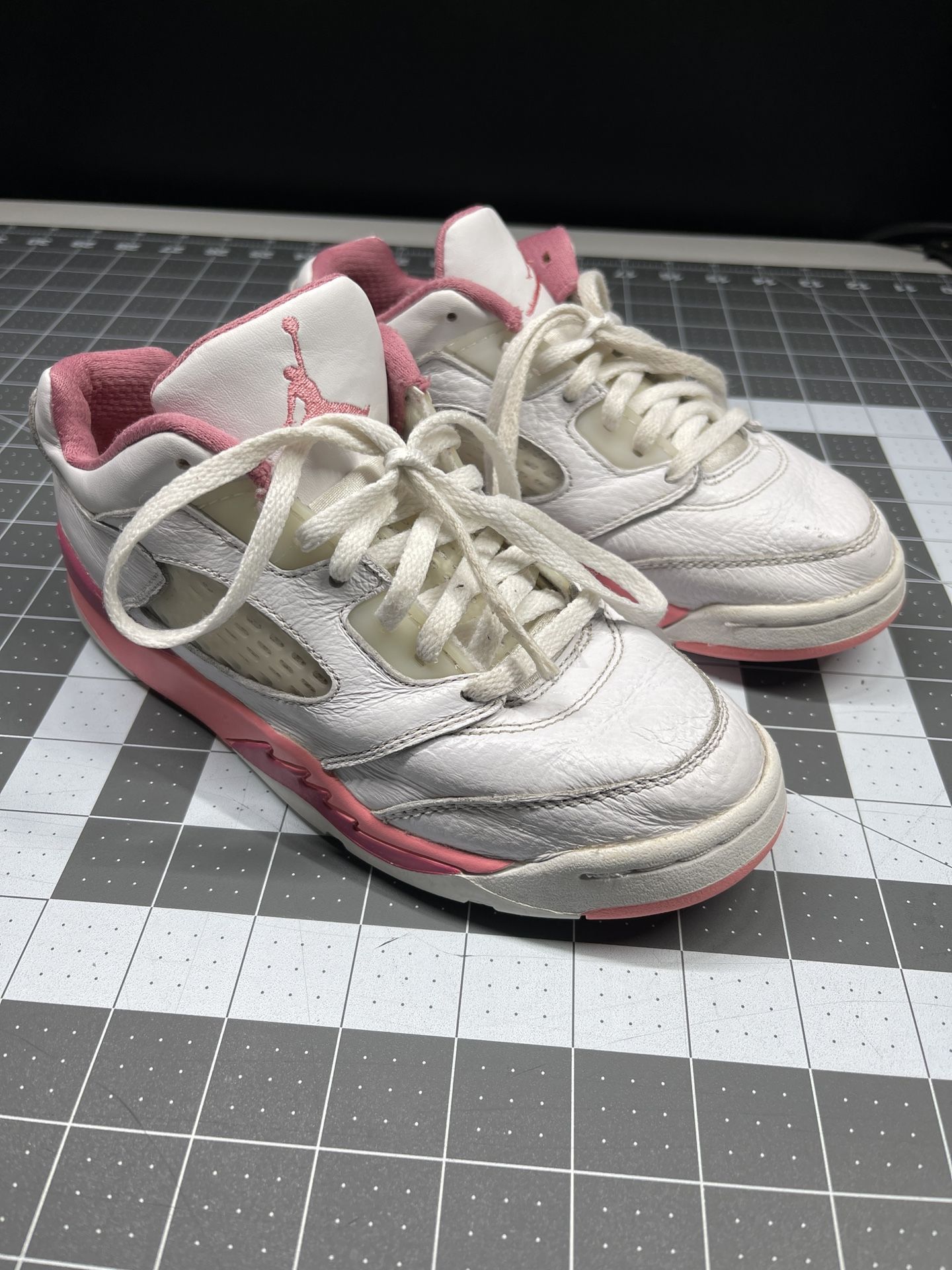 Nike Jordan 5 Low DX4391-116 White/Pink Basketball Shoes Sneakers Size 2Y 