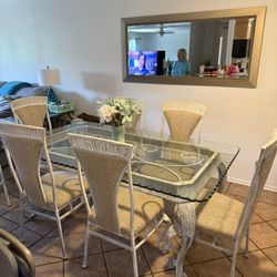 Dining Room Table 