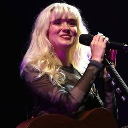  Maisie Peters with Bella Kay