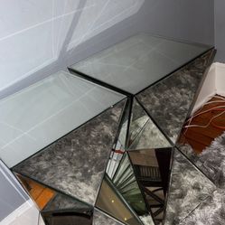 Set of 2 Mirrored End Tables 