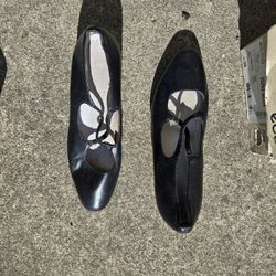 Size 7 1/2 Women's Dress Shoe 